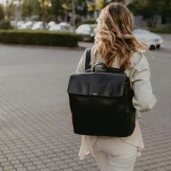 Storksak Gifts*Black St James Leather Changing Bag (37cm)