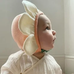 Meri Meri Hats*Pink & Ivory Knitted Flower Bonnet